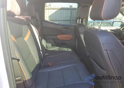 2025 GMC Canyon At4 z USA, uszkodzony, nr VIN 1GTP2DEK2S1144334